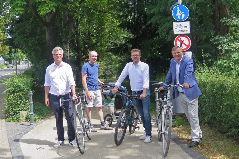 Radfahren in den Rheinanlagen: Grüne fordern weiteren Ausbau des Radweges in der Mainzer Straße